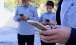 Yanlış Bilinen Uygulama; Öğrencilerin Sınıfta Telefon Bulundurması Yasak Değil