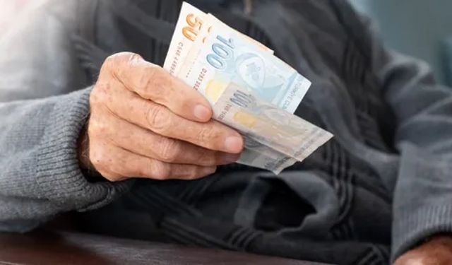 2024 emeklilik dilekçesi: Ertelemek mi, hemen başvurmak mı daha avantajlı?