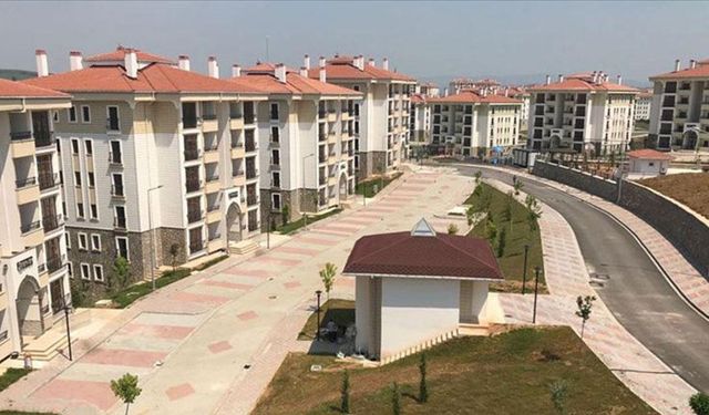 O makamda bulunan memurlar emekli olana kadar özel tahsisli lojmanlarda oturma hakkına sahip